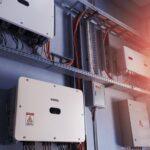 Tecnolog - Conheça os principais tipos de inversores de frequência, suas aplicações e como se diferenciam